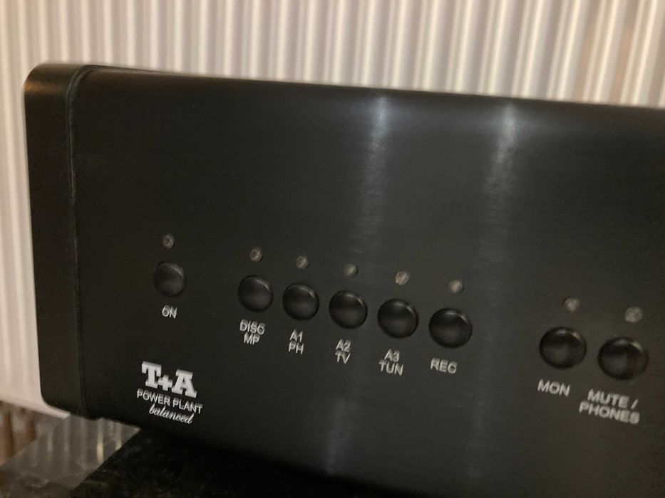 Wzmacniacz T+A Power Plant Balanced