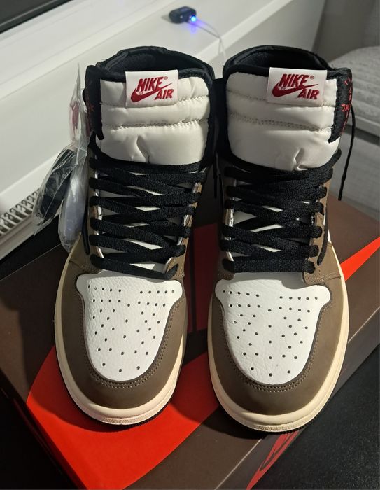 Nike jordan 1 high travis scott