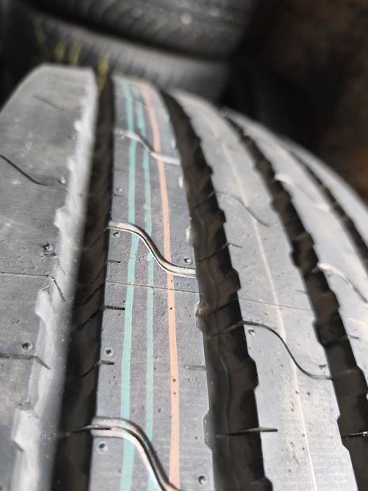 Шини 12R22.5 Dunlop нові