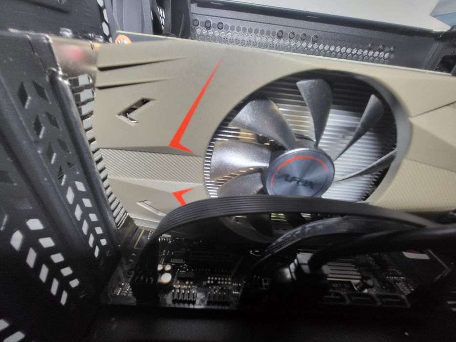 Placa gráfica GTX 1650 4GB Afox64409363175170120