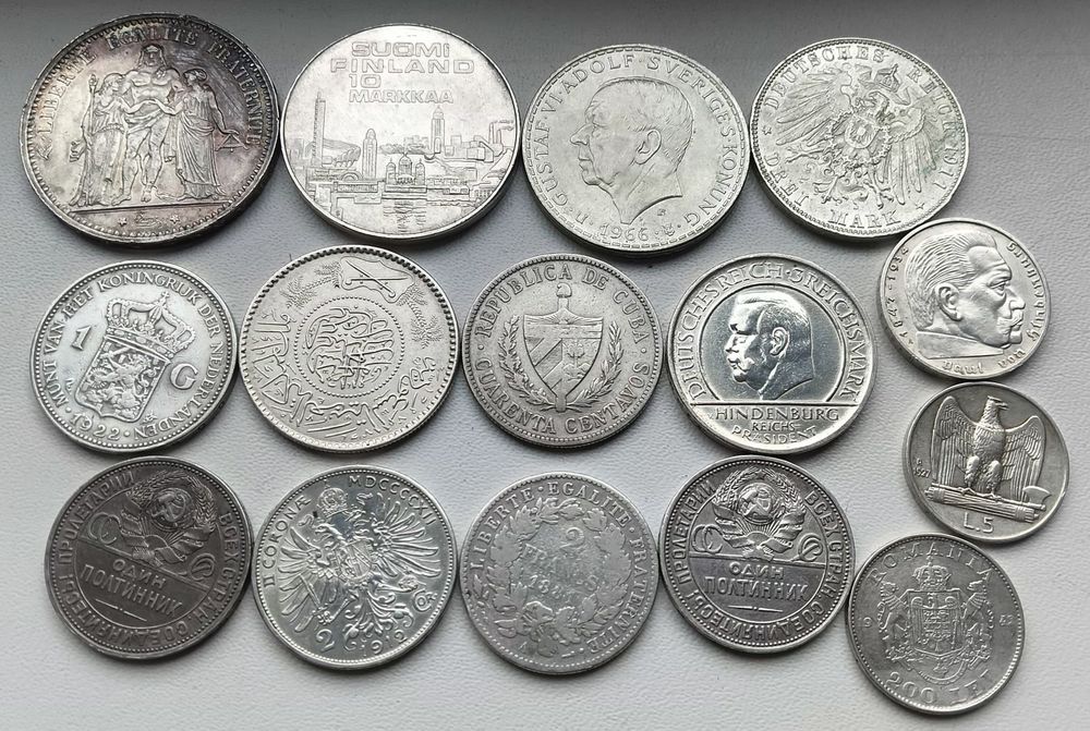 Продам різноманітні срібні монети