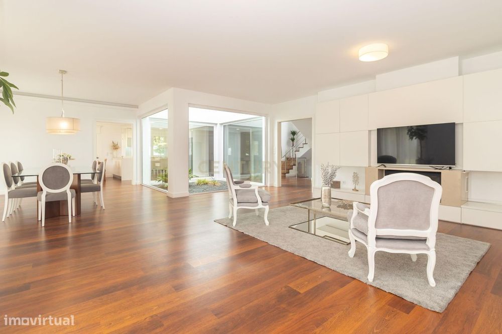 Moradia T6 independente em Barcarena - Qualidade e sofisticação numa s