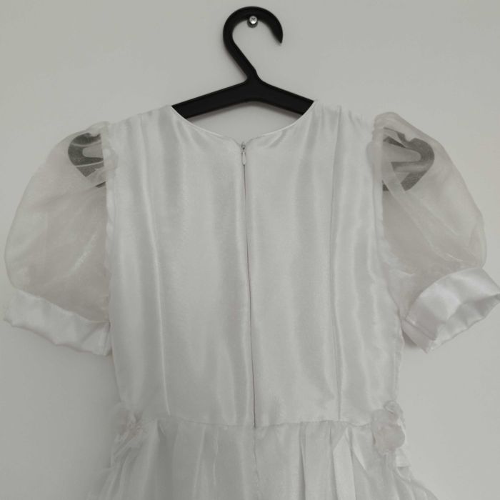 Elegancka  suknia komunijna falbany 140
