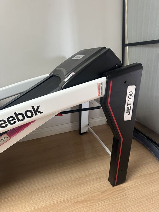 Passadeira reebok jet100