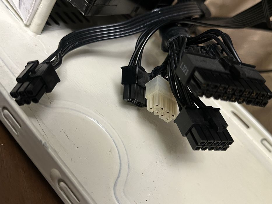 Seasonic X‑Series Fanless 460W — 80 PLUS Gold, бесшумный, оригинал