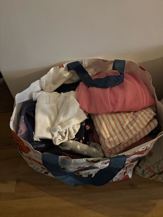 Ubranka 122-128 dziewczynka