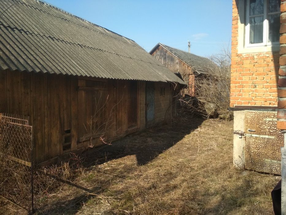 Продам цегляний будинок