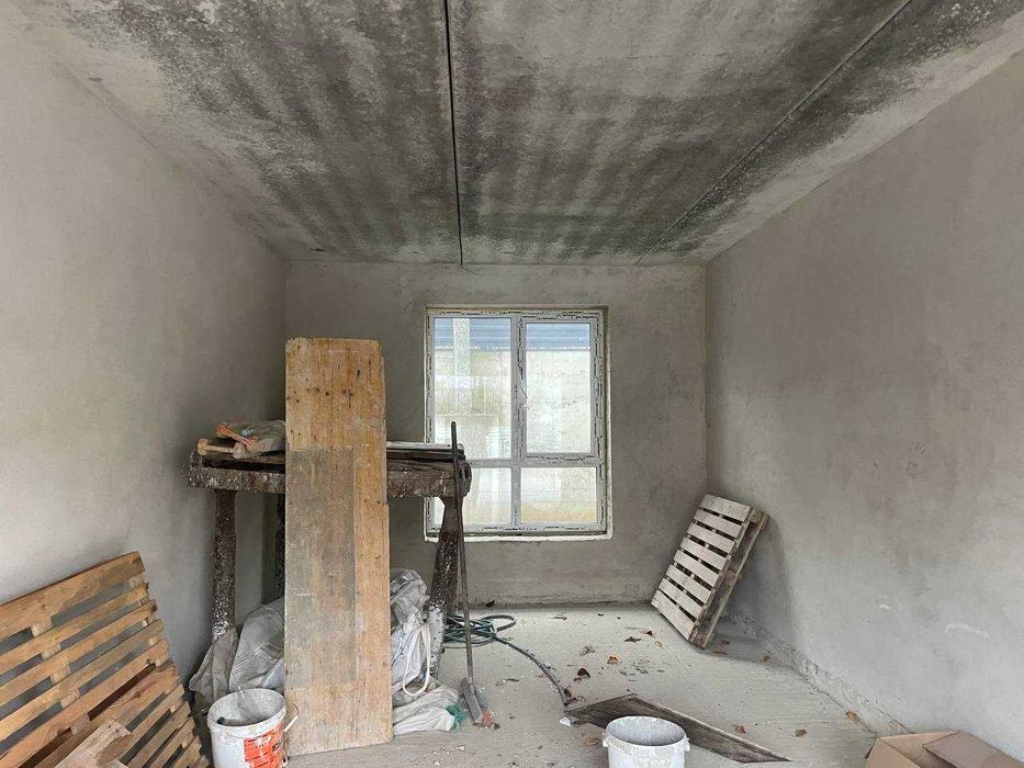 Продаж котеджу біля Подолян,  комунікації підключено