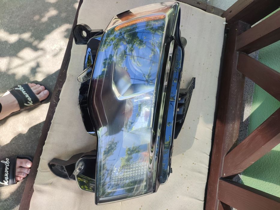 Фара правая Jeep grand Cherokee wk2 17-21