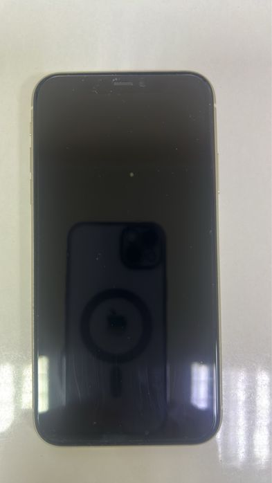 Продам iPhone 11