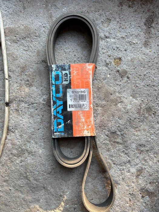 Поліклиновий ремінь Dayco 8PK2215HD