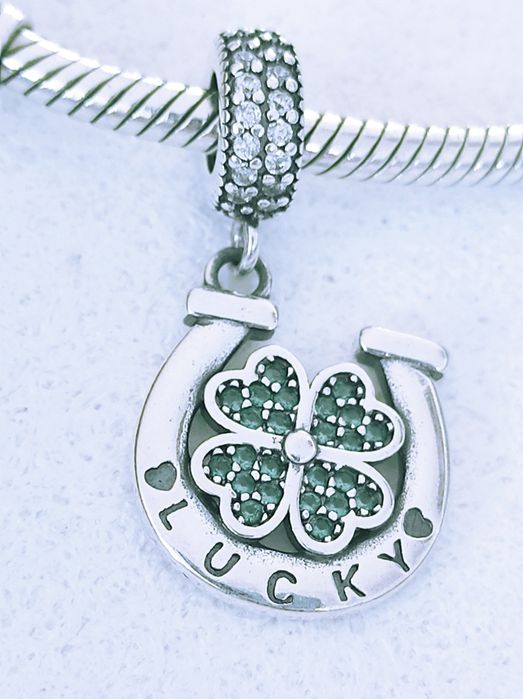 Zawieszka charm's z podkowa z koniczyną szczęście s 925
