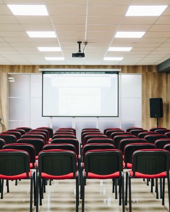 Коворкінг. Оренда конференц зал погодинно, помісячно! Центр, Чернівці