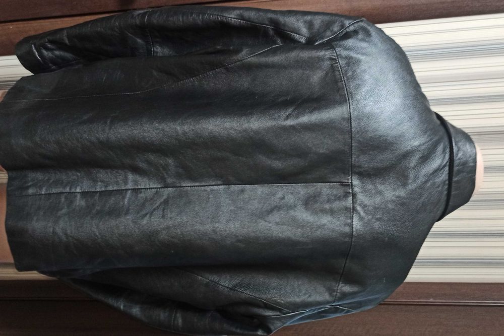 Мужская куртка натуральная кожа. размер xl