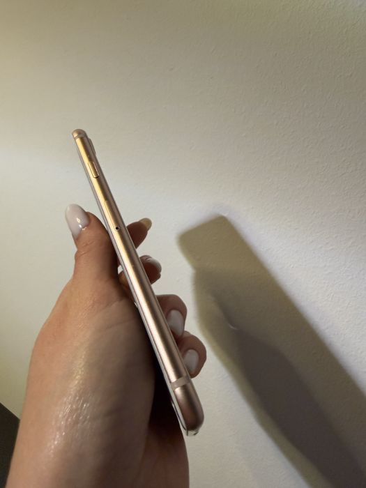 iPhone 8 - 64 GB w pełni sprawny