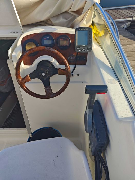 Barco JEANNEAU LEADER 545 - amarração na Marina em Olhão Pontão Nascente