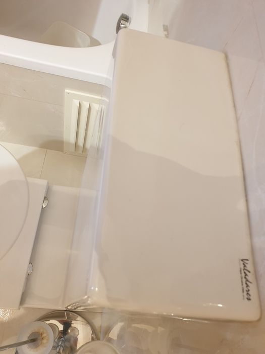 Tanque e Sanita Valadares ASSIMETRICA( NAO TENHO O TAMPO)