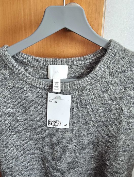 H&M NOVA com etiqueta | Camisola cinzenta de malha, tamanho XS