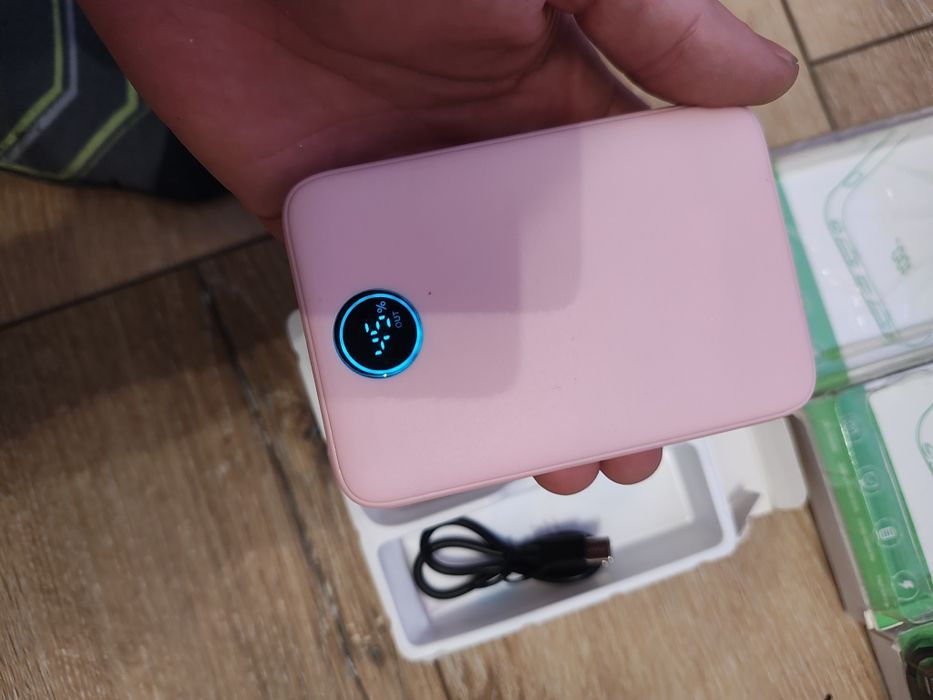 Повербанки нові в коробках з фанариками оптом ціна договірна