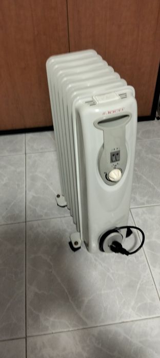 ( ÚLTIMA OPORTUNIDADE ) Tenho para venda este aquecedor a óleo