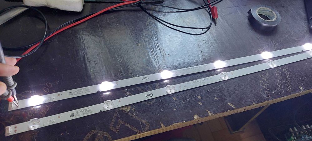 LED Bar YAL13-0063_0300-41 RF-AZ550E30-0601B-12 A464550239005826120