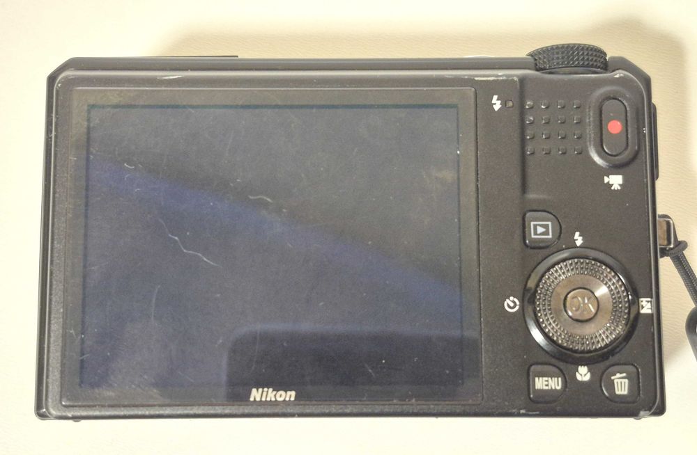 Цифровой фотоаппарат Nikon Coolpix S9100, 12.1 Mp