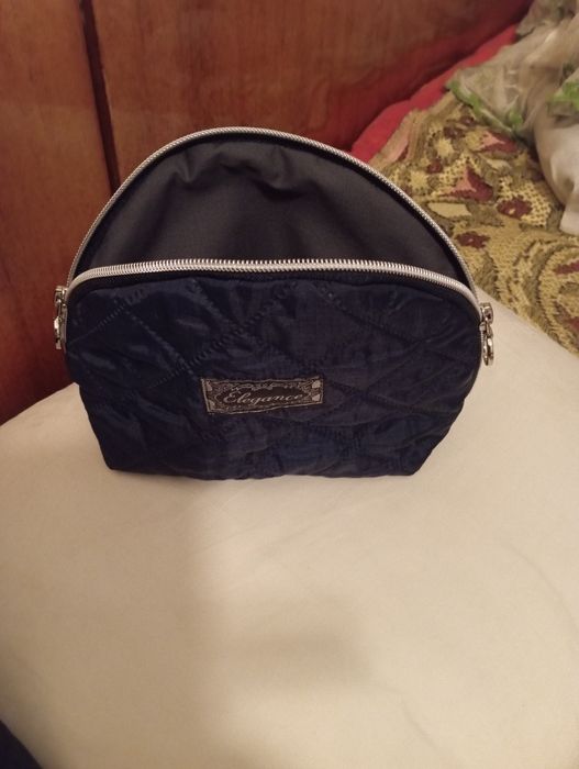 Вместительная косметичка