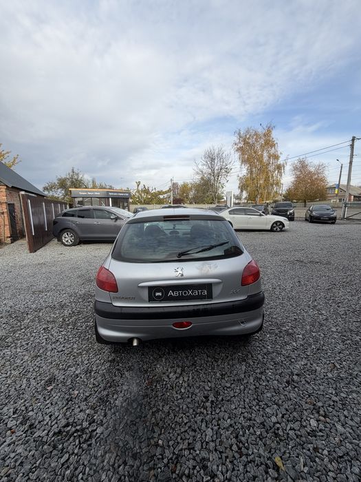Peugeot 206 гарний стан