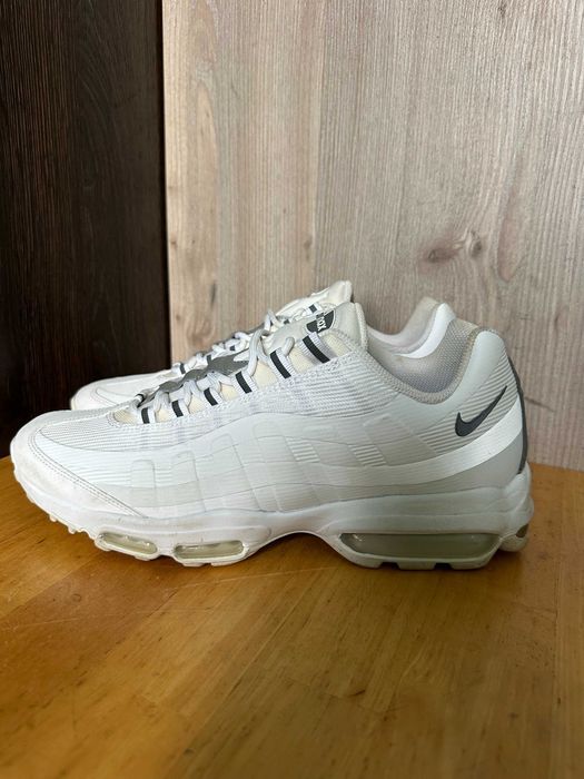 Nike Air Max 95 - бігові кросівки