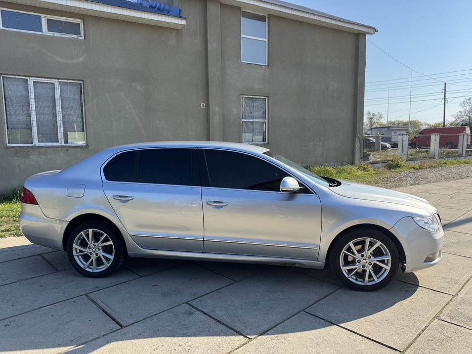 skoda superb 2011