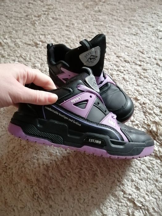 Продам кросівки 34 розміру