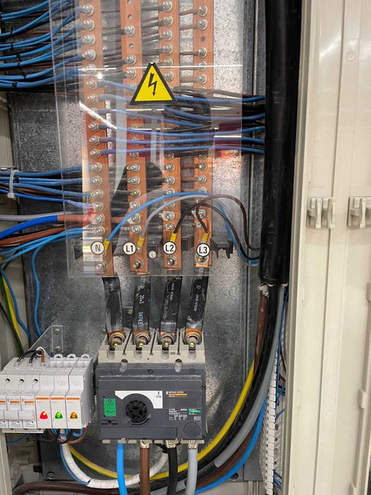 Servicos de eletricista de confianca 24/7