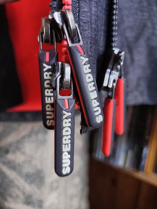 Продам женскую куртку SUPERDY