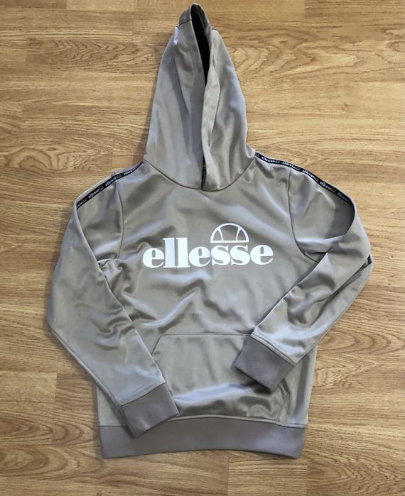 Harga sweater ellesse hotsell