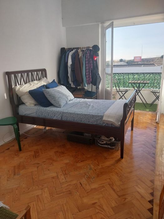 Quarto em Camarate