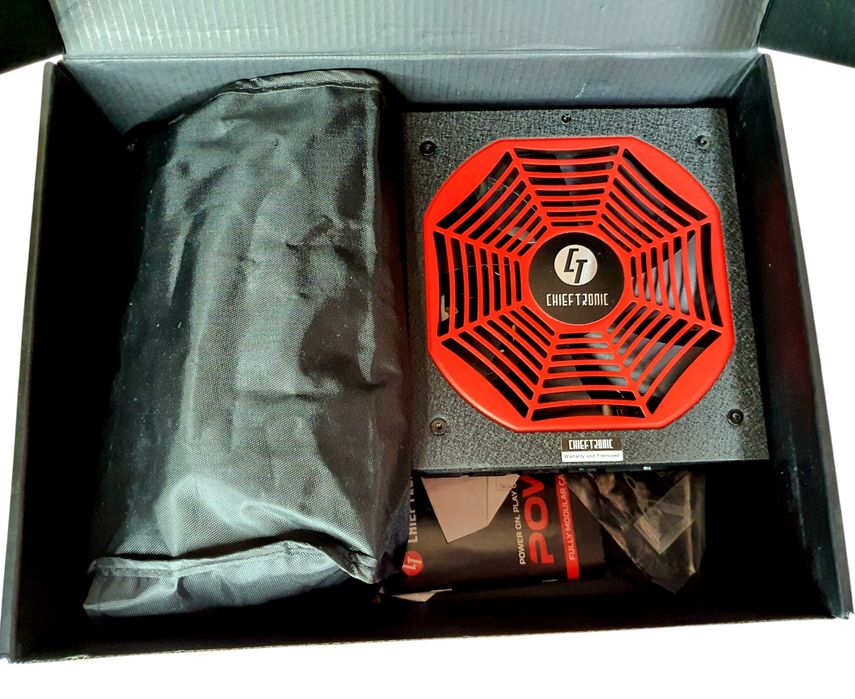 Блок живлення Chieftec GPU-1050FC 1050W