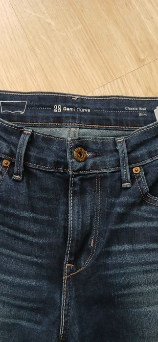 Levis damskie spodnie jeansowe 28/34