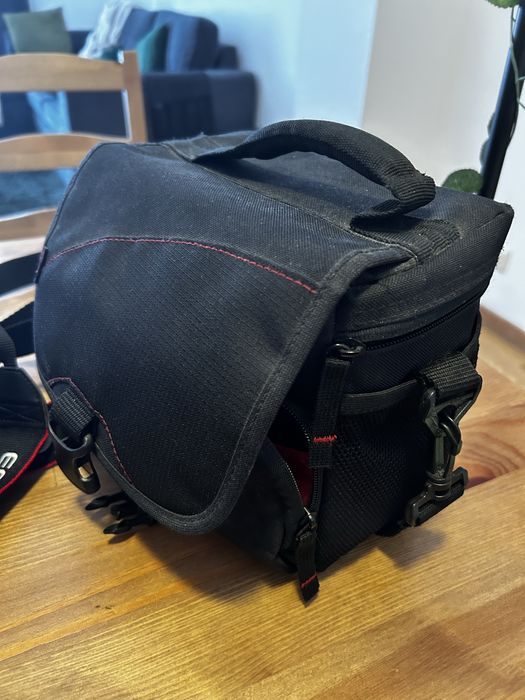 Canon EOS 700D + bateria extra e bolsa