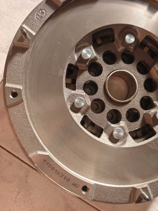 Kit de embraiagem e volante de motor para Opel Zafira 2.0 Dti