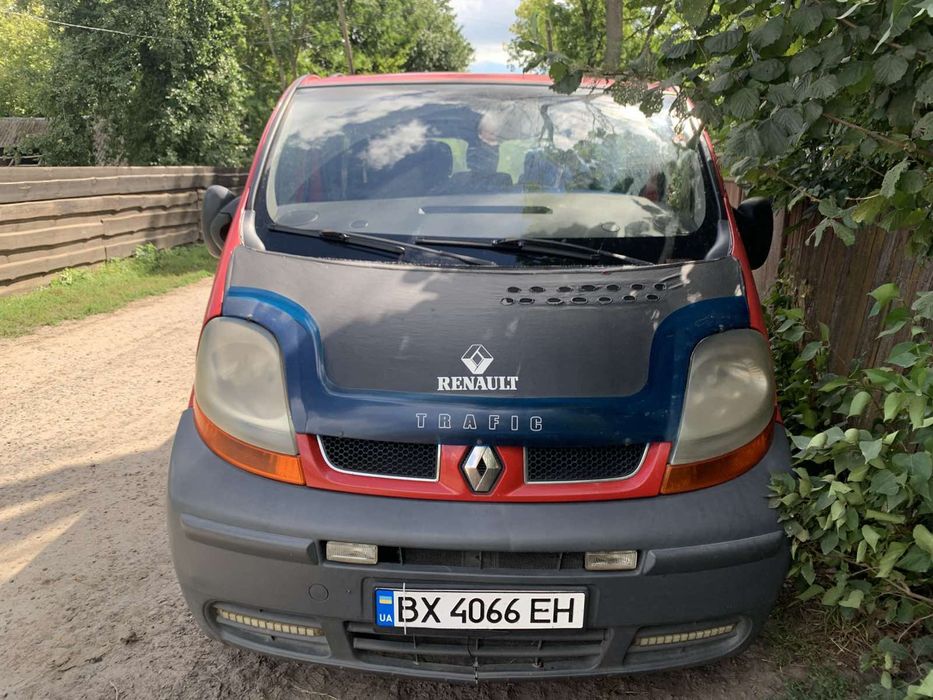 Renault trafic  7 мість