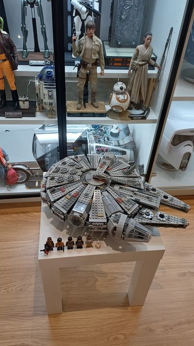 Lego Star Wars Millenium falcon 75105