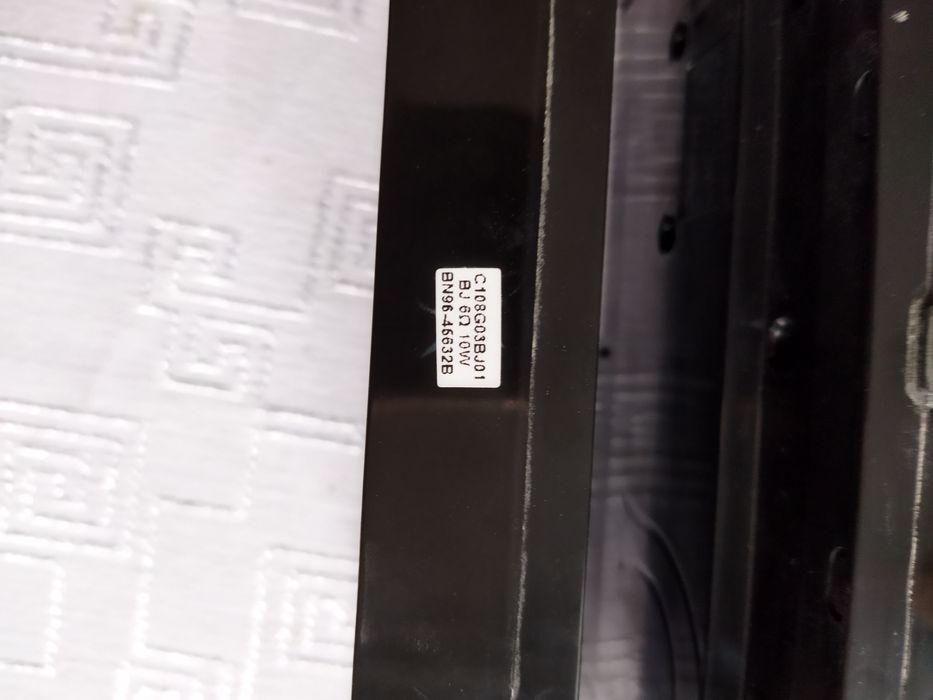 Колонки / динамики к телевизору Samsung UE49NU7100U