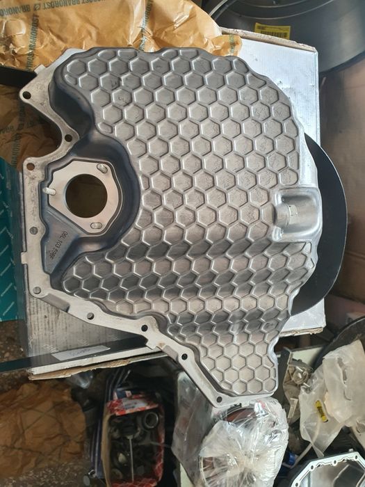 Поддон audi алюміній ,a4 ,a6 ,tiguan