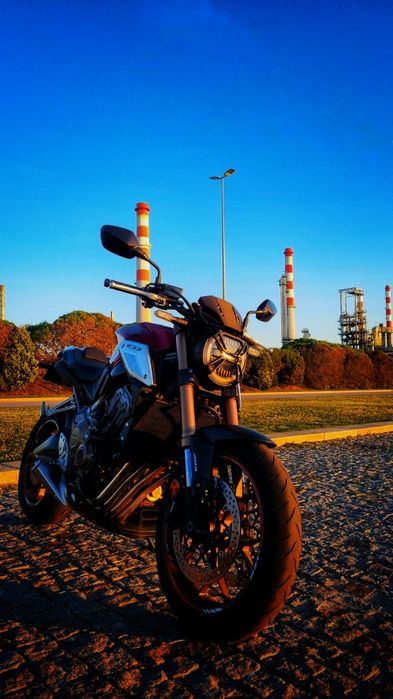 Grelha Farol Honda Cb650r  R2speedtek