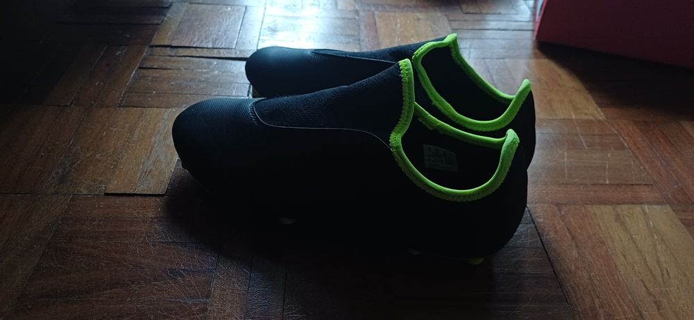 Puma Finesse LL FG Black/FluYellow