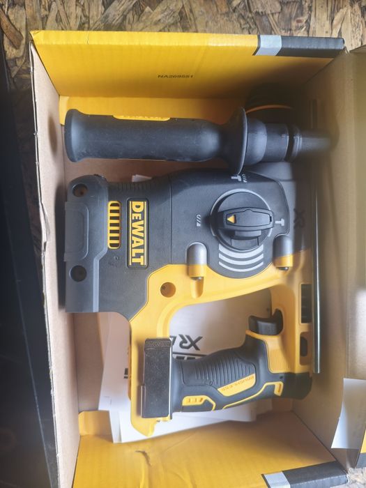 Młotowiertarka dewalt dch 273