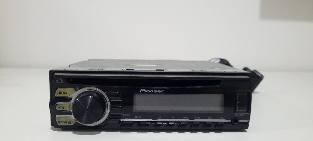 Autorrádio PIONEER DEH-09BT