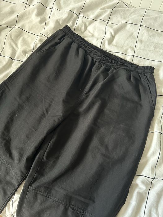 Długie luźne spodnie