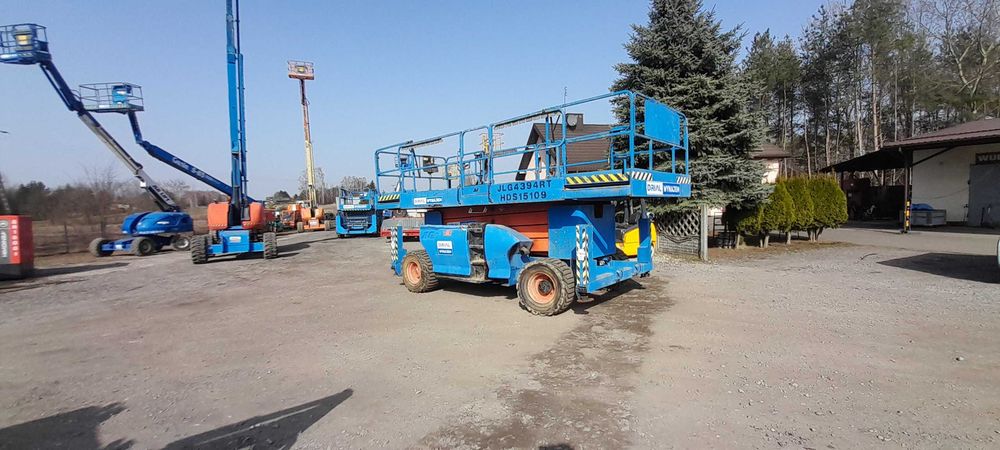 Podnośnik nożycowy JLG 4394RT