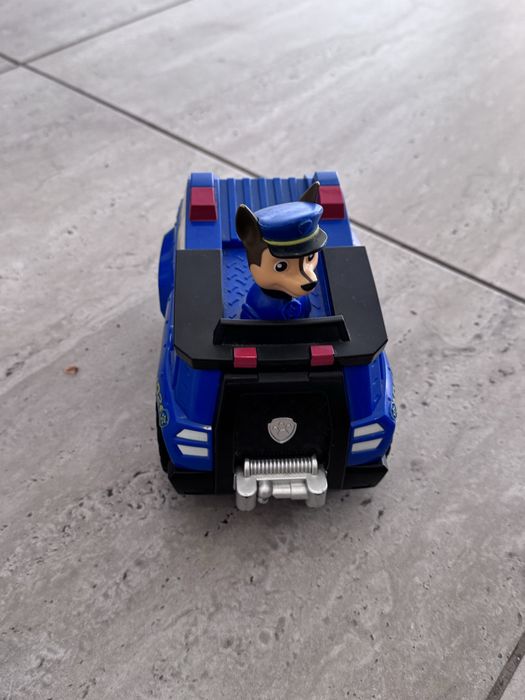 Carros e boneco patrulha pata